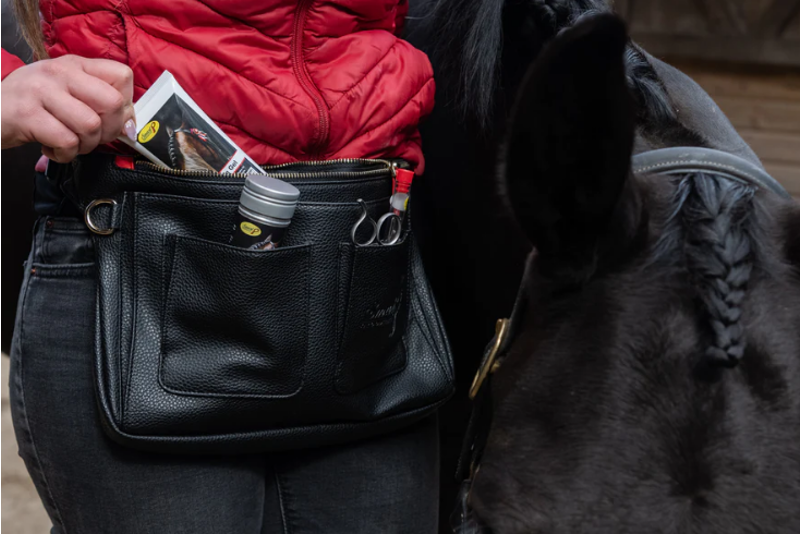 Smart Grooming - Ultimate Plaiting Apron-2